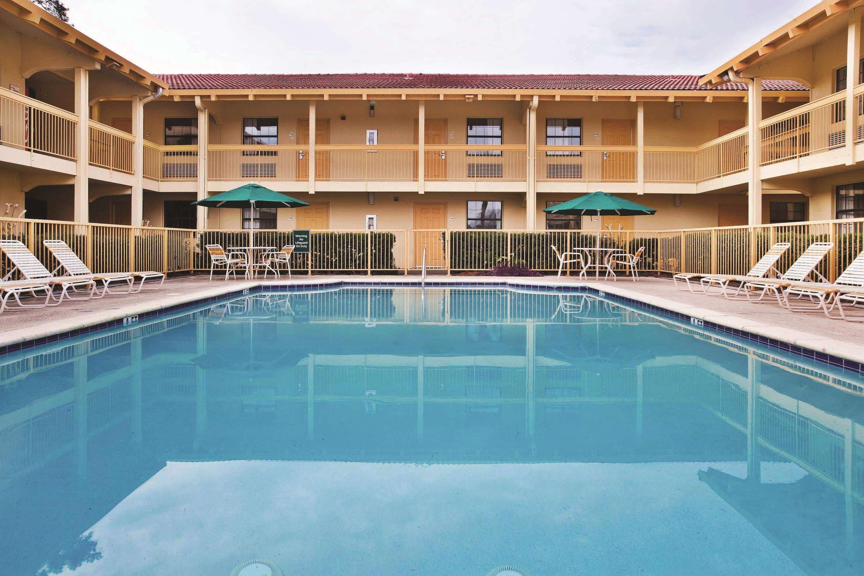 La Quinta Inn By Wyndham Savannah Midtown Exteriör bild
